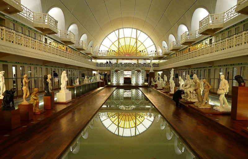 Музей в плувен басейн